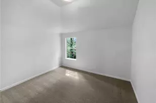 3227 Diamond Blf, Union City, GA 30291 - Photo 5