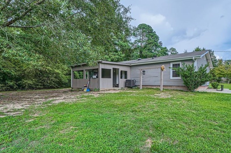 5507 Hwy 155, Stockbridge GA  30281-1832 exterior