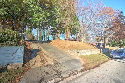 1301 North Avenue NW, Atlanta, GA 30318 - Photo 9