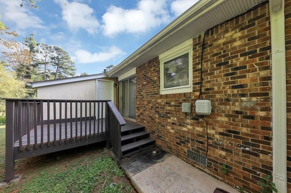 2148 Grn Forrest Dr, Decatur GA 30032-5903 exterior