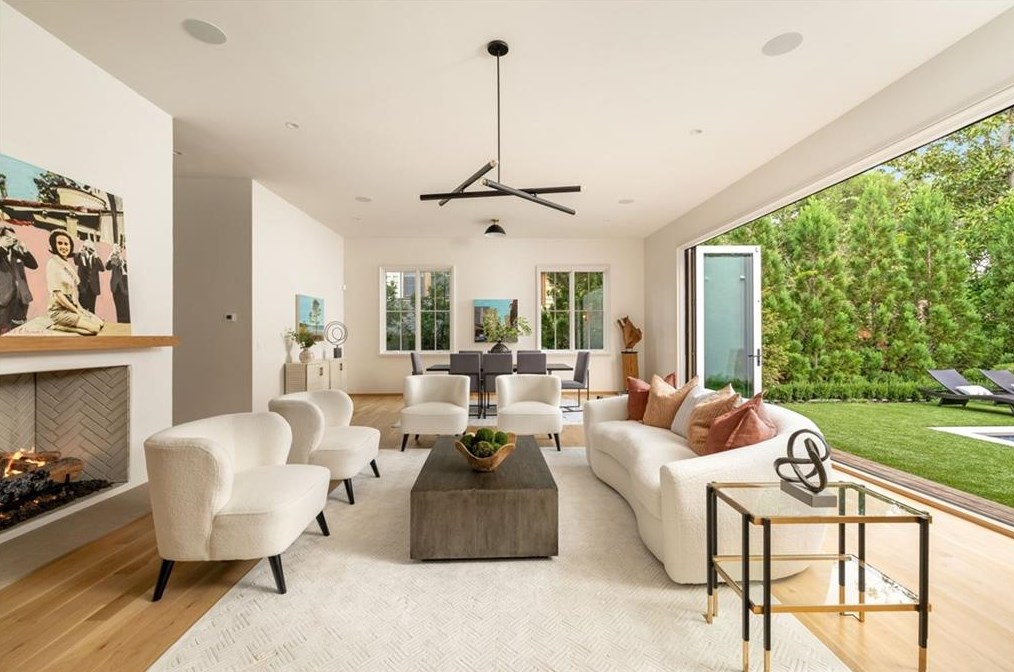 95 Montgomery Fry Dr, Atlanta GA 30309-2718 exterior