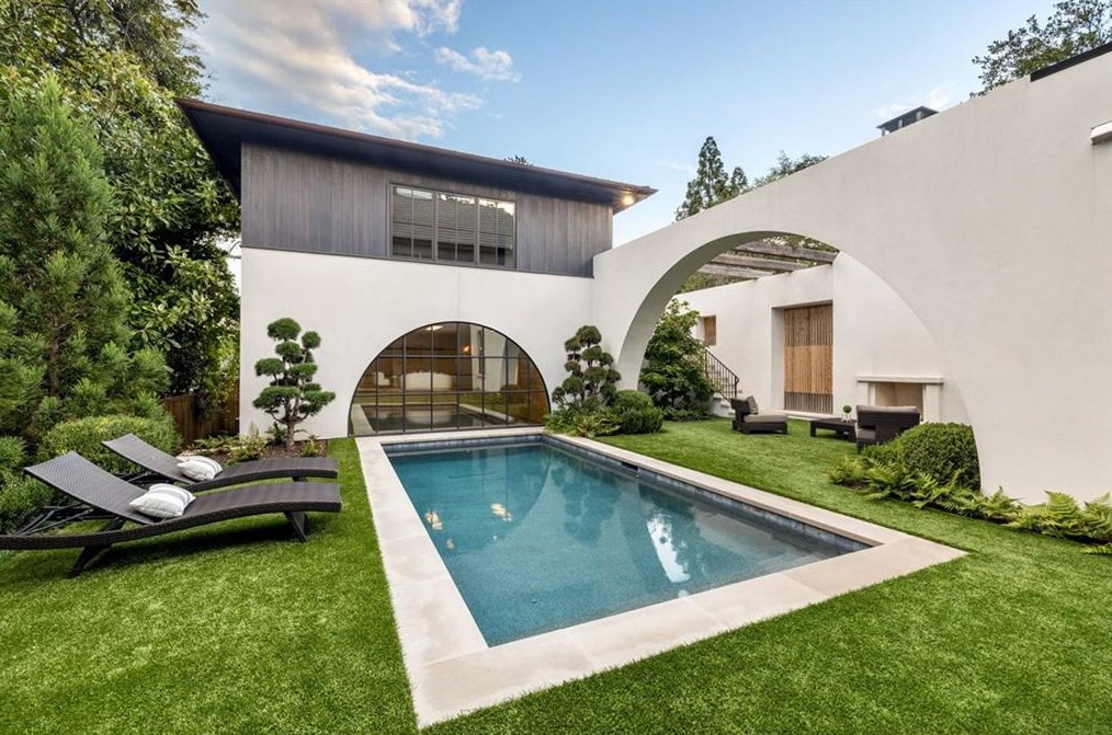 95 Montgomery Fry Dr, Atlanta GA 30309-2718 exterior