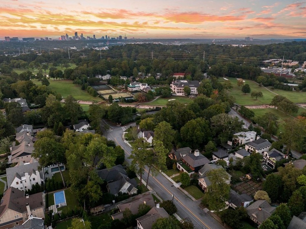 95 Montgomery Fry Dr, Atlanta GA 30309-2718 exterior