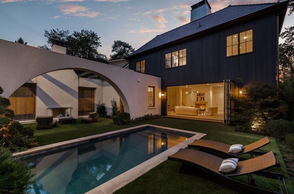 95 Montgomery Fry Dr, Atlanta GA 30309-2718 exterior