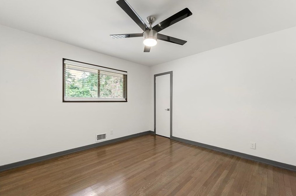 1283 Carolyn Dr, Atlanta GA  30329-3547 exterior