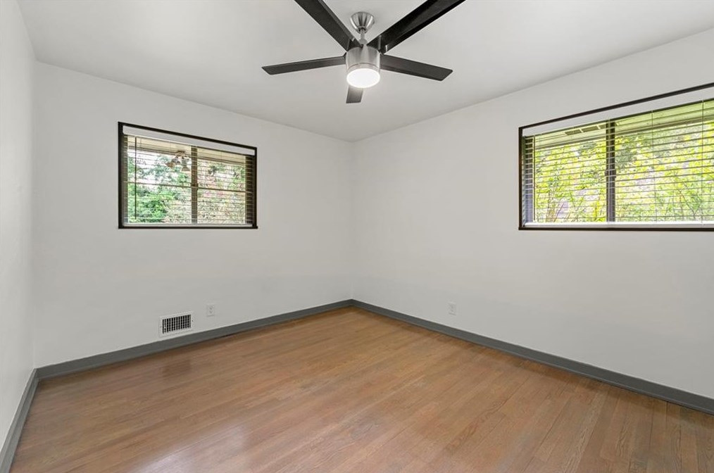 1283 Carolyn Dr, Atlanta GA  30329-3547 exterior