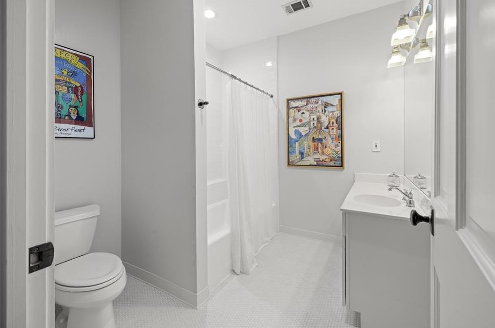 607 Paces Ferry Rd, Atlanta GA 30305-2714 exterior