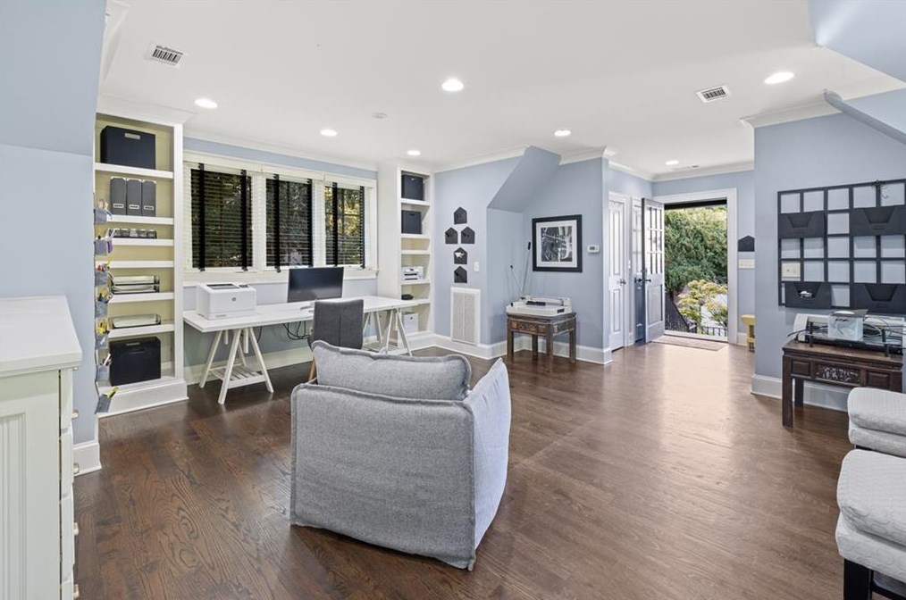 607 Paces Ferry Rd, Atlanta GA 30305-2714 exterior