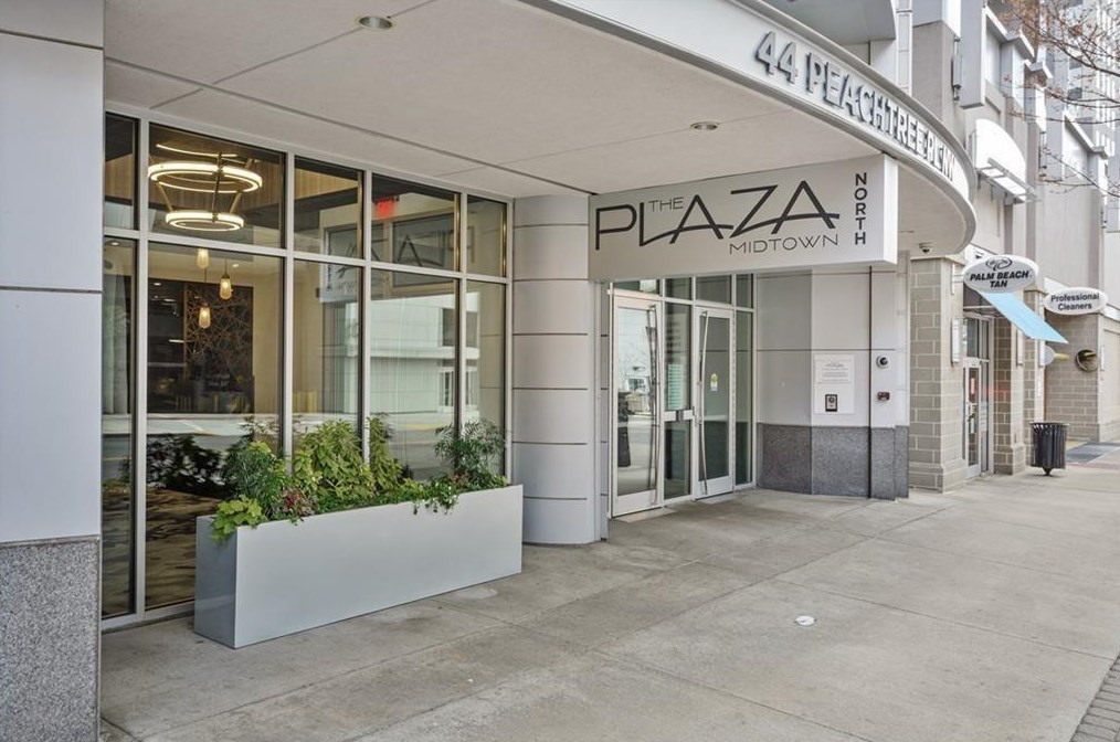 44 Peachtree Pl, Atlanta GA  30309-3907 exterior