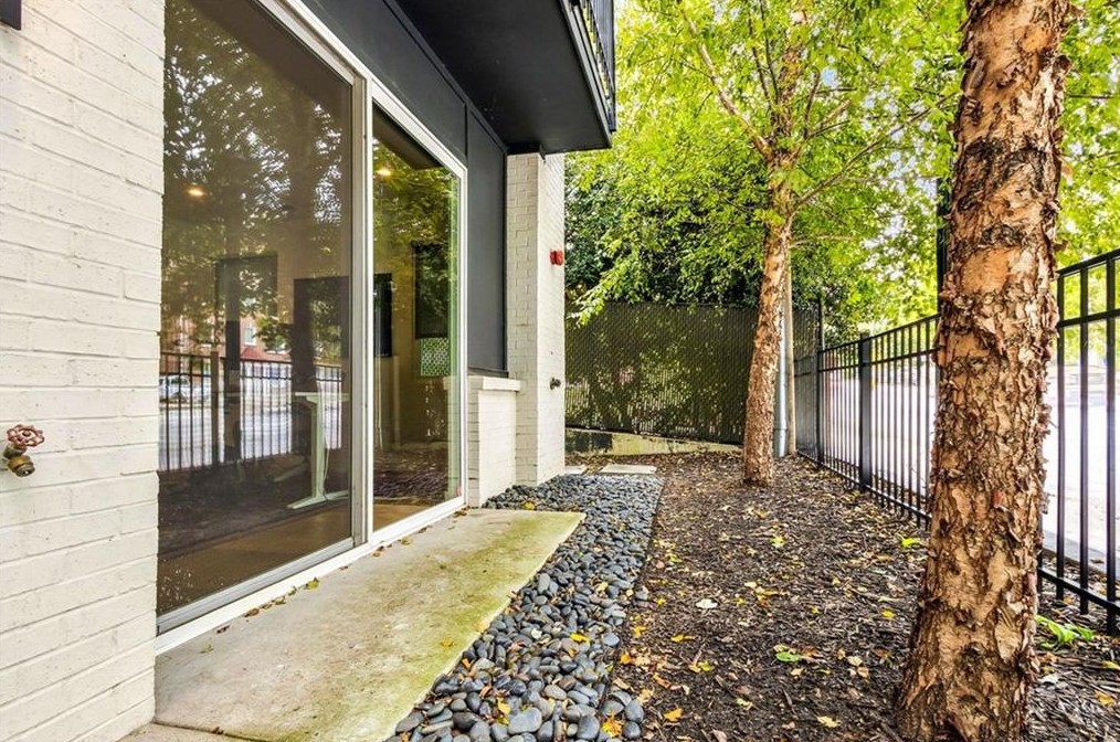 1137 Ponce De Leon Ave, Atlanta GA  30306-4525 exterior