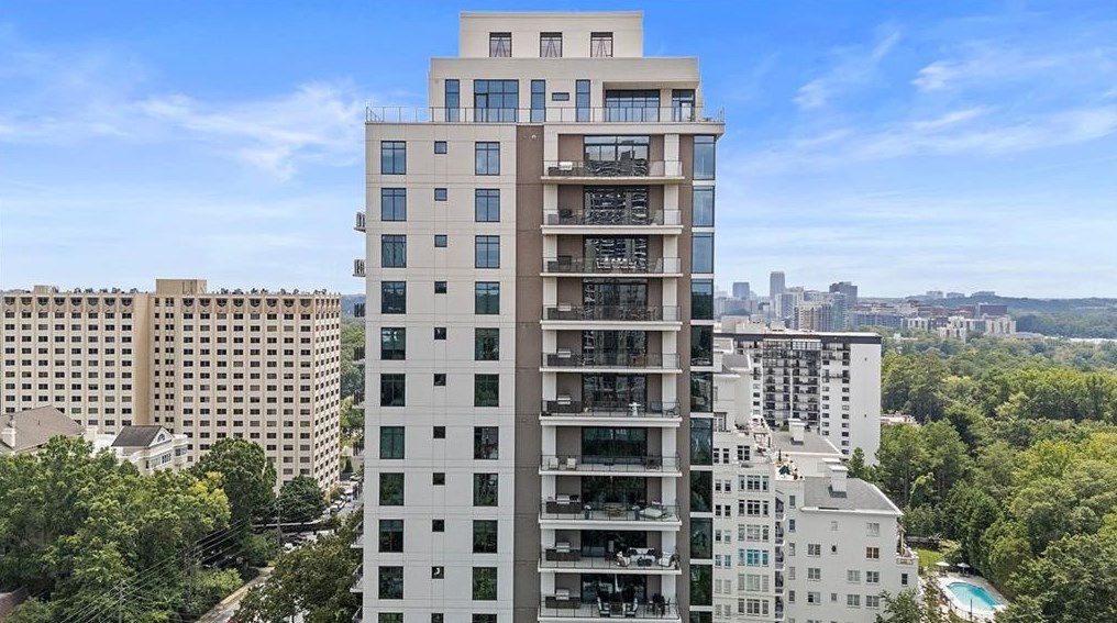 2520 Peachtree Rd, Atlanta GA  30305-3604 exterior
