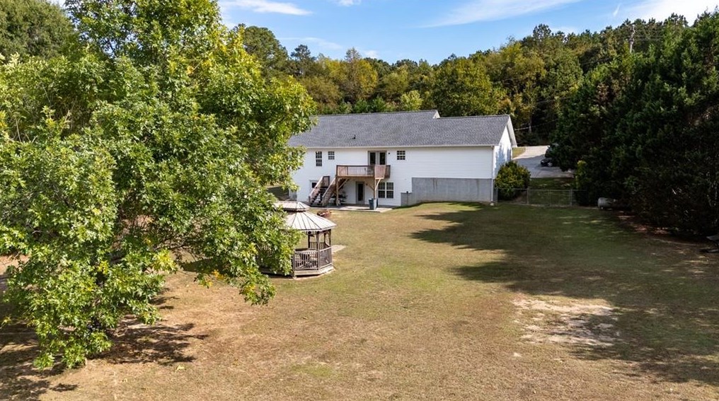 3102 Red Bud Rd, Calhoun GA 30701-9601 exterior