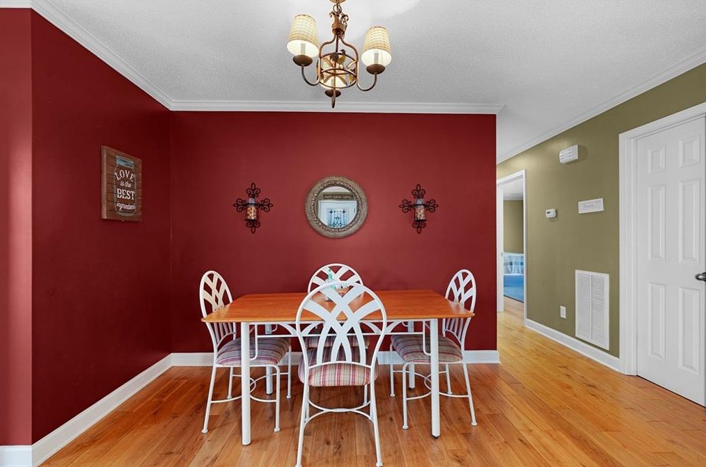 3102 Red Bud Rd, Calhoun GA 30701-9601 exterior