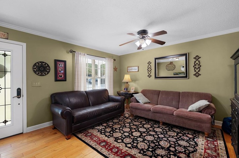 3102 Red Bud Rd, Calhoun GA 30701-9601 exterior