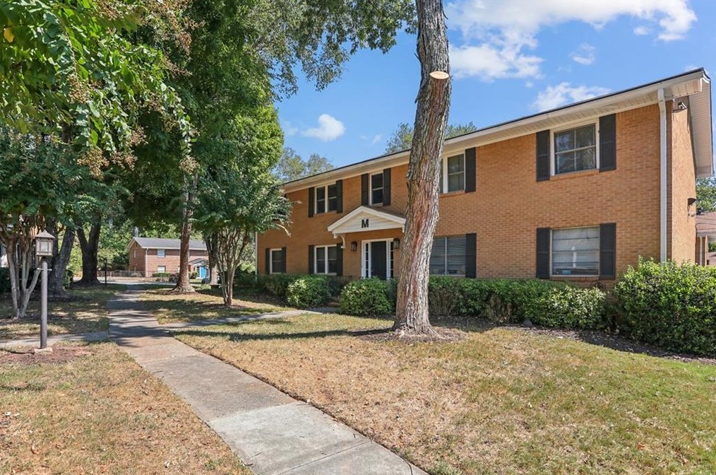 3510 Roswell Rd, Atlanta GA  30305-1204 exterior