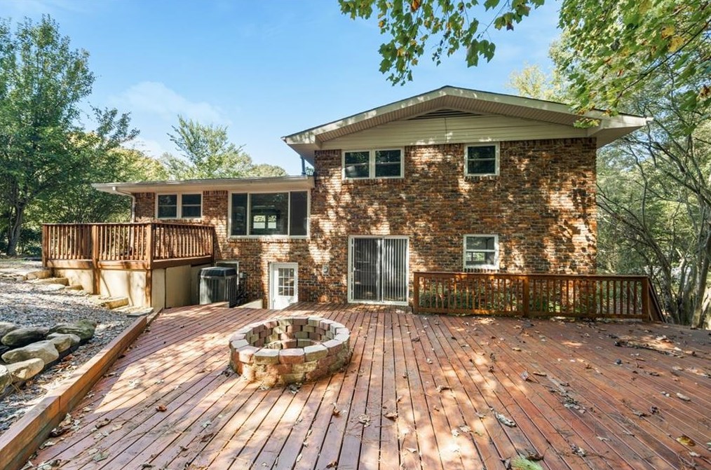 2423 Rhineland Ct, Atlanta GA 30345 exterior