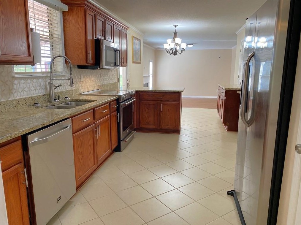 1658 Duren Fld Way, Lithonia GA 30058-3577 exterior