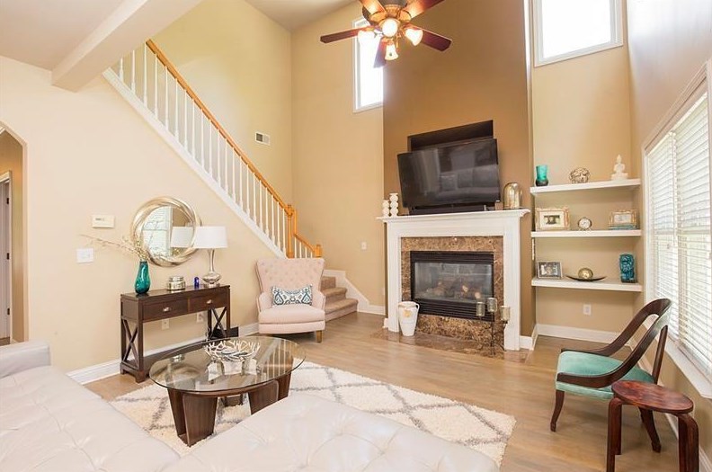 2136 Adams Overlook, Atlanta GA  30318-1964 exterior