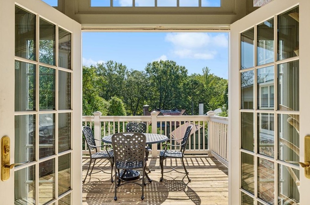45 Camden Rd, Atlanta GA  30309-1513 exterior