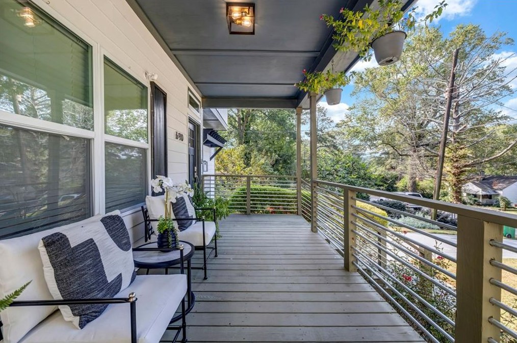 690 Parker Ave, Decatur GA  30032-3952 exterior