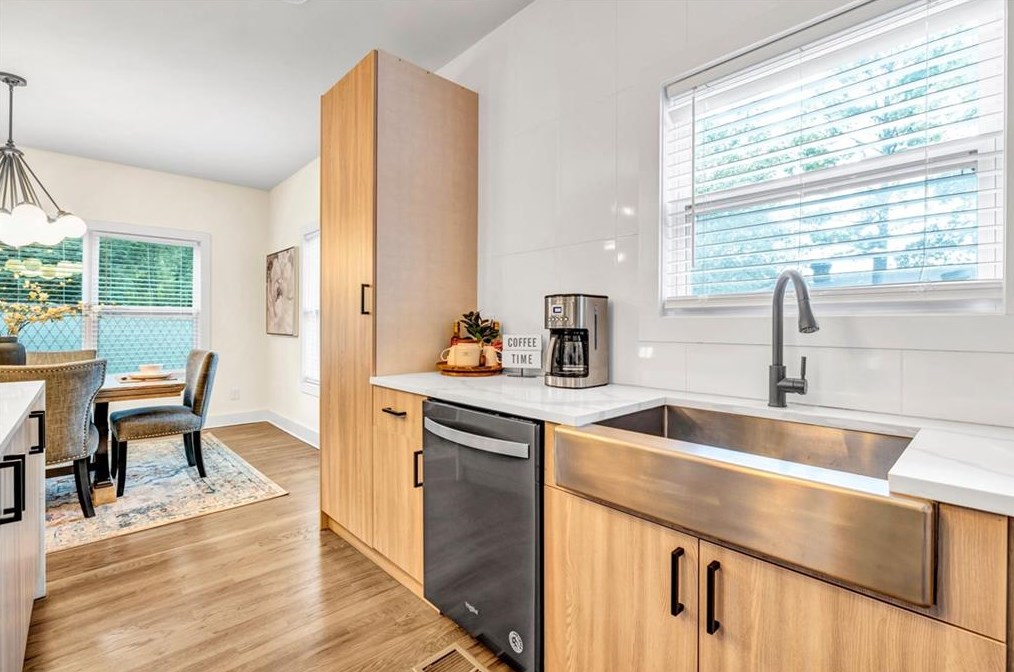 690 Parker Ave, Decatur GA  30032-3952 exterior