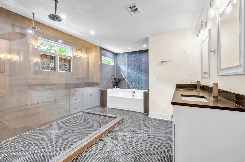 690 Parker Ave, Decatur GA  30032-3952 exterior