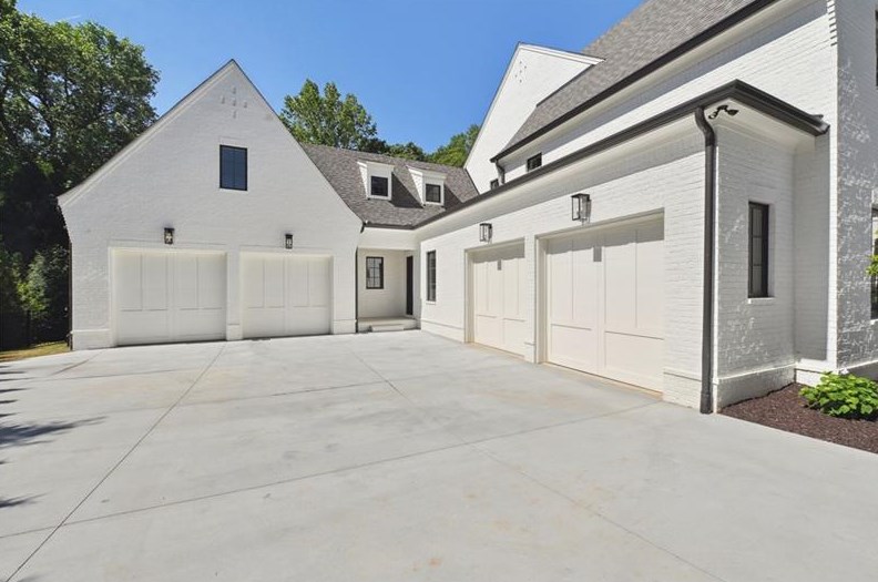 3044 Howell Mill Rd, Atlanta GA  30318-3165 exterior