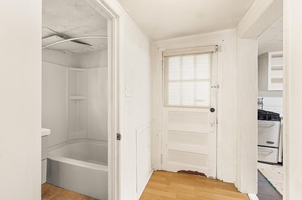 2336 Bernard Rd, Atlanta GA 30318-1102 exterior