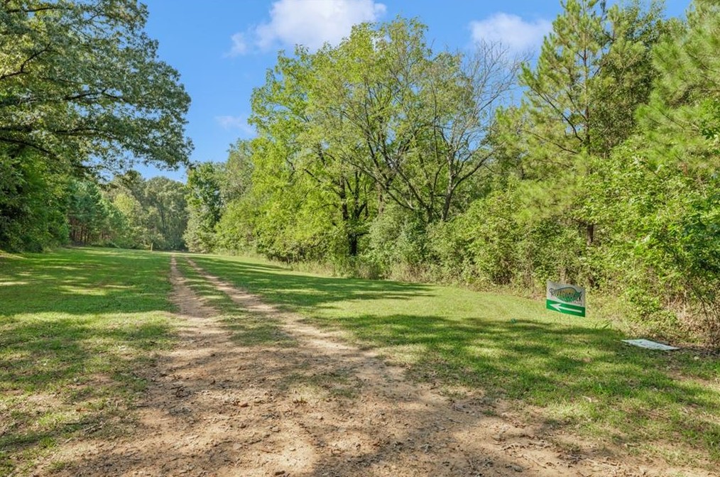 2336 Bernard Rd, Atlanta GA 30318-1102 exterior