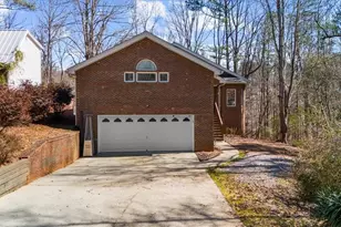 6137 White Oak Dr, Flowery Branch, GA 30542 - Photo 1