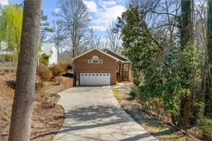 6137 White Oak Dr, Flowery Branch, GA 30542 - Photo 3