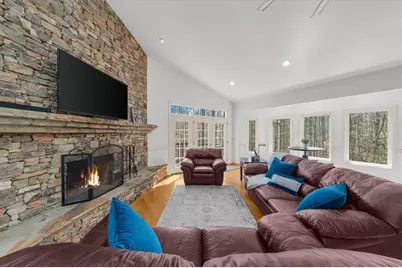 6137 White Oak Drive, Flowery Branch, GA 30542 - Photo 9