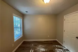 7069 Ravenwood Ln, Lithonia, GA 30038 - Photo 15