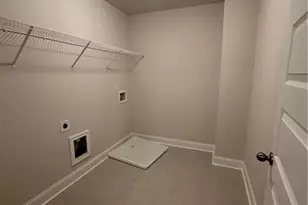 2260 Highridge Pt Dr, Lithia Springs, GA 30122 - Photo 9