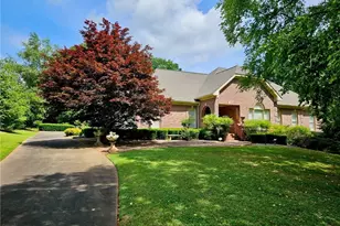 122 Tara Dr, Dawsonville, GA 30534 - Photo 3