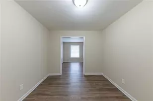 3390 Glenview Cir SW, Atlanta, GA 30331 - Photo 11