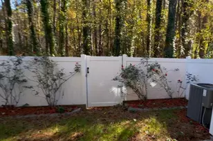 1702 Camden Forrest Tr, Riverdale, GA 30296 - Photo 5