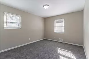 633 Larchmont Cir NW, Atlanta, GA 30318 - Photo 15