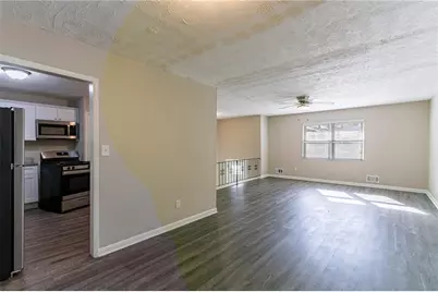 633 Larchmont Circle NW, Atlanta, GA 30318 - Photo 9