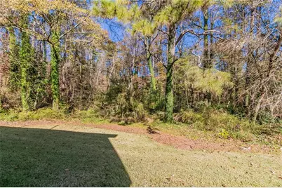 633 Larchmont Circle NW, Atlanta, GA 30318 - Photo 31