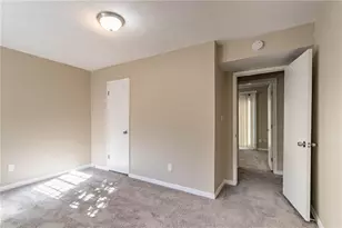 633 Larchmont Cir NW, Atlanta, GA 30318 - Photo 21