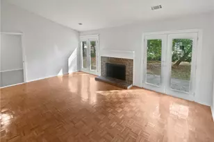 4727 Garden Hills Dr, Stone Mountain, GA 30083 - Photo 3