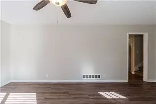 4412 Rustic Wood Dr, Stone Mountain, GA 30083 - Photo 5