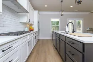 305 Parkers Pl, Hoschton, GA 30548 - Photo 9