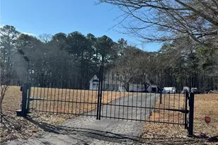 1601 Rockdale Cir, Snellville, GA 30078 - Photo 3