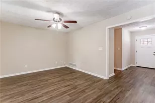 2792 Plantation Dr, Atlanta, GA 30344 - Photo 7