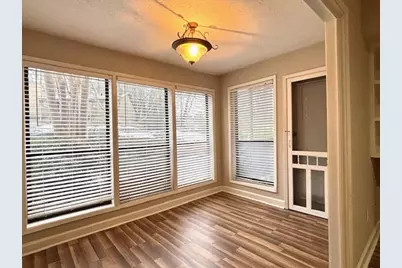 1011 Dunbar Drive, Atlanta, GA 30338 - Photo 9
