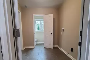 1800 Pinedale Dr NW, Atlanta, GA 30314 - Photo 27