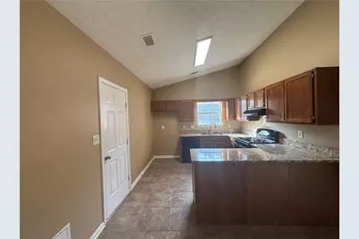 754 Shore Drive, Lithonia, GA 30058 - Photo 5