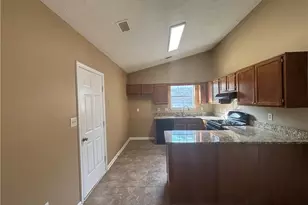 754 Shore Dr, Lithonia, GA 30058 - Photo 5